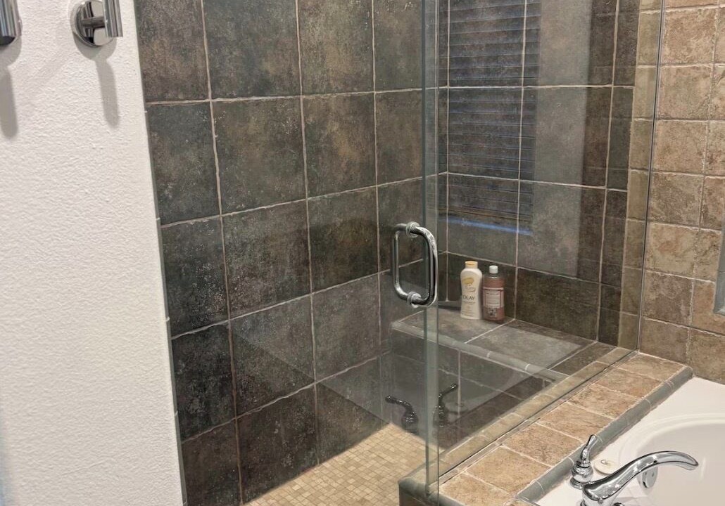 Photo of Bathroom in Thousand Oaks