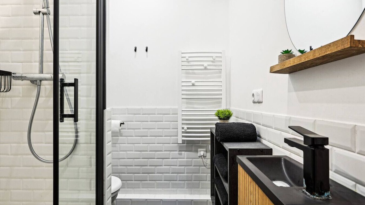 Photo of Bathroom in Les Puces de Saint-Ouen
