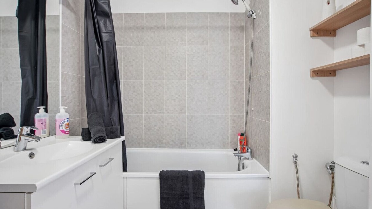 Photo of Bathroom in Bezons