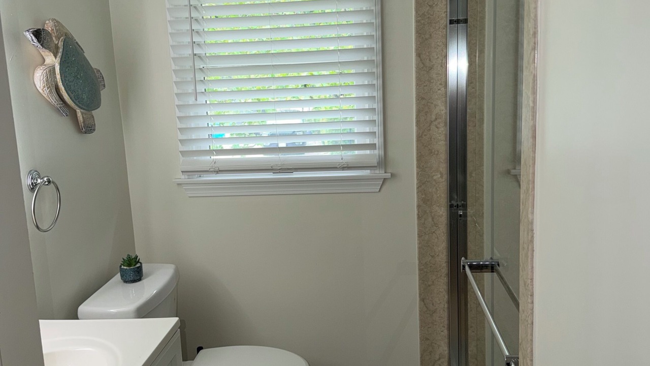 Photo of Bathroom in Teaticket