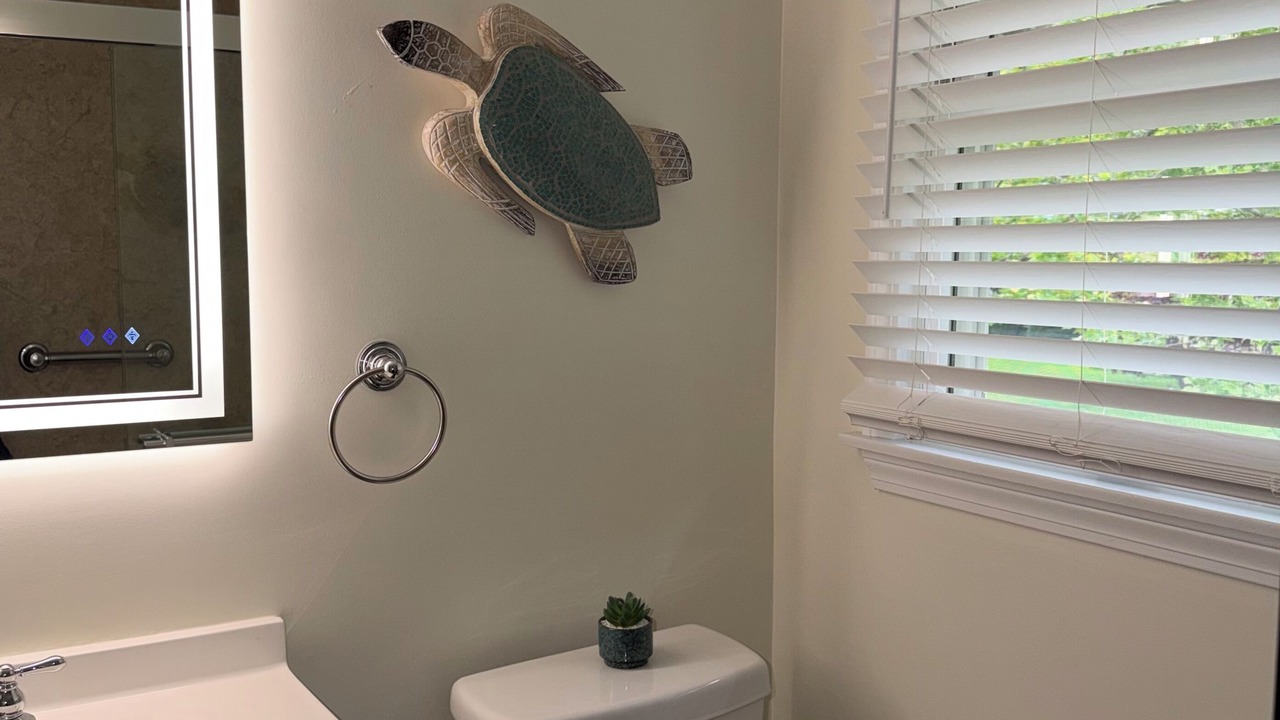 Photo of Bathroom in Teaticket