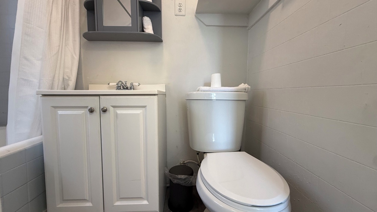 Photo of Bathroom in Hollywood
