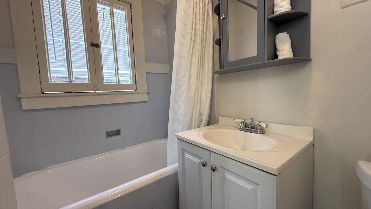 Photo of Bathroom in Hollywood