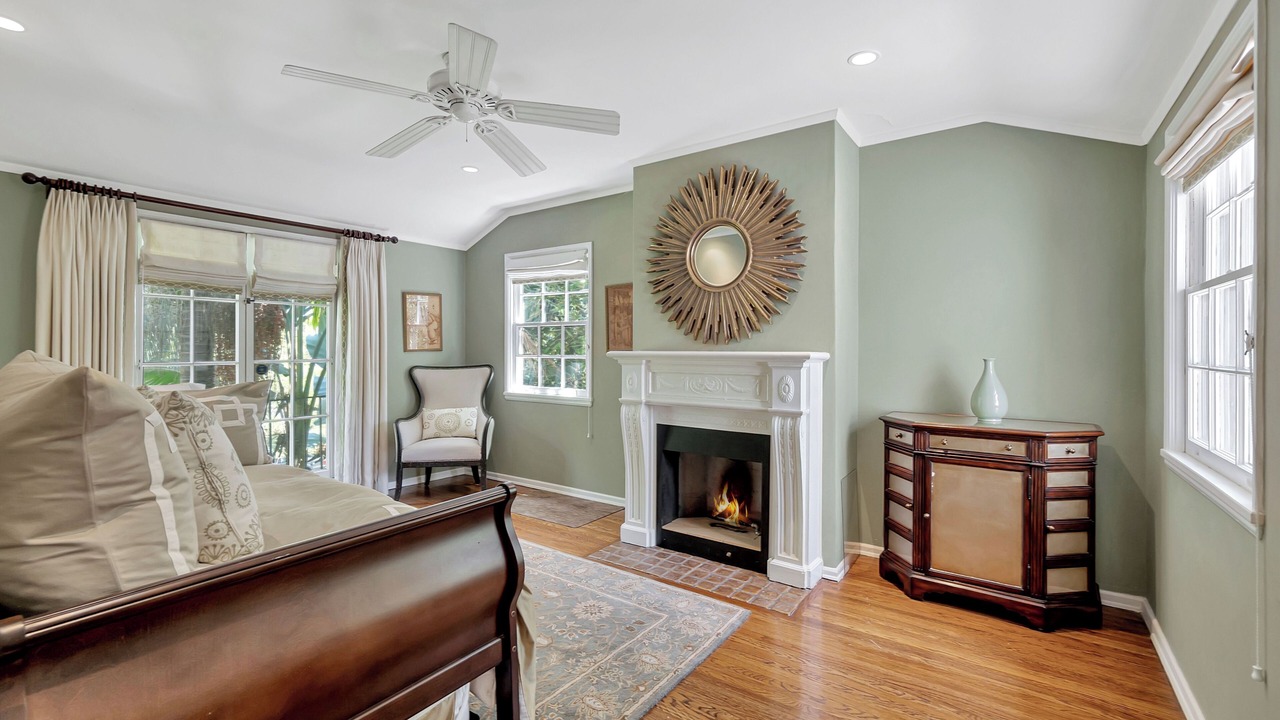 Photo of Bedroom in Hollywood