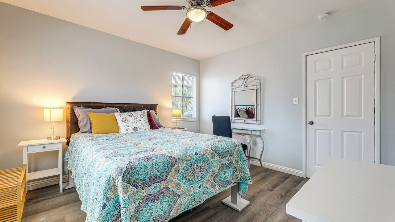 Photo of Bedroom in North Long Beach