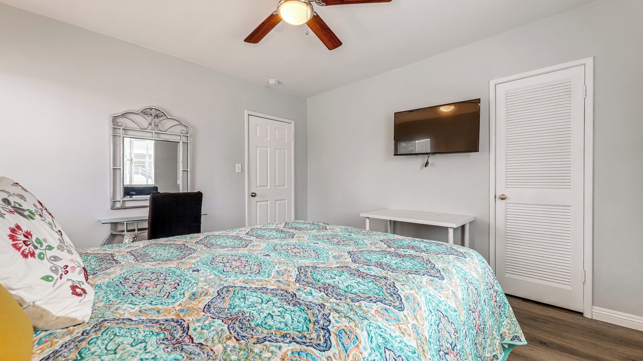 Photo of Bedroom in North Long Beach