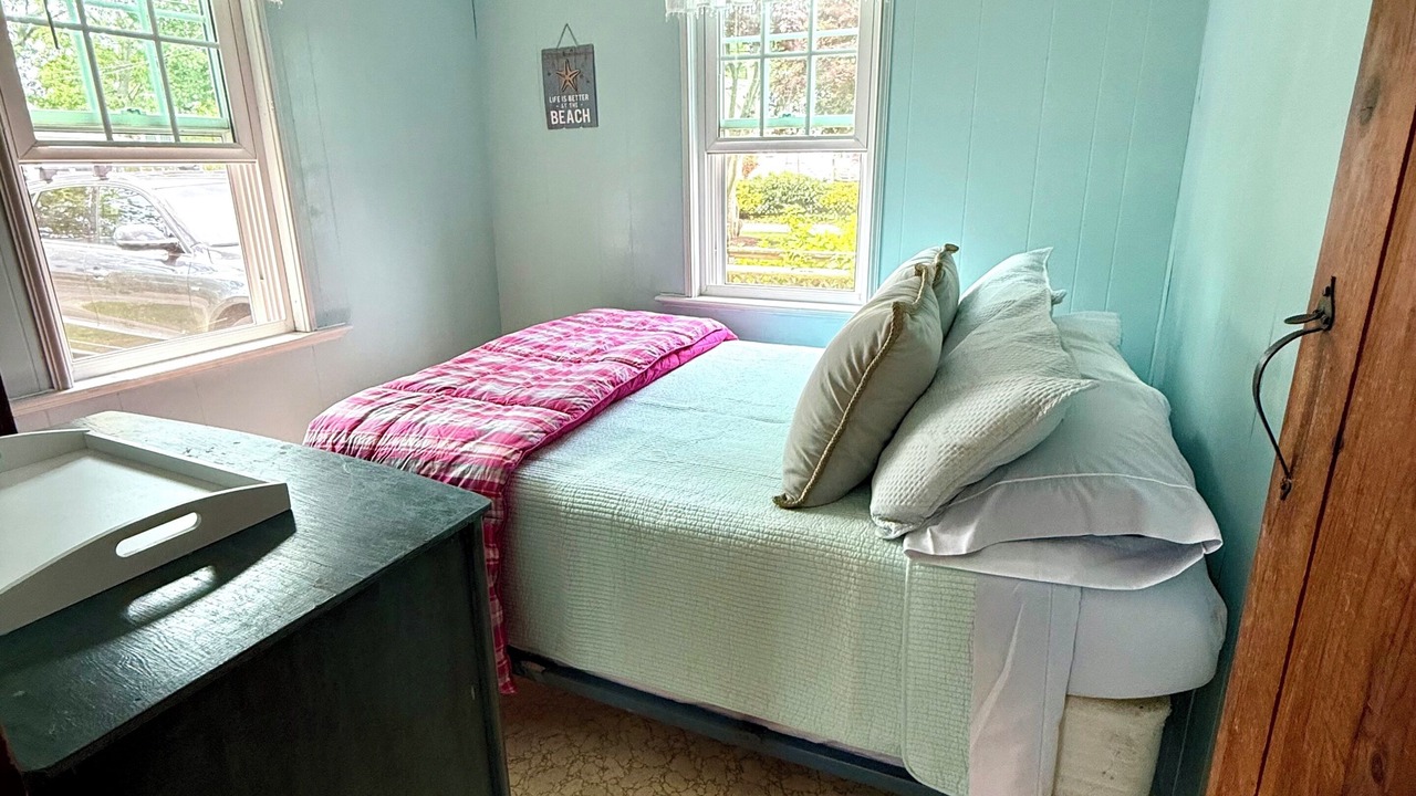 Photo of Bedroom in Wareham Center