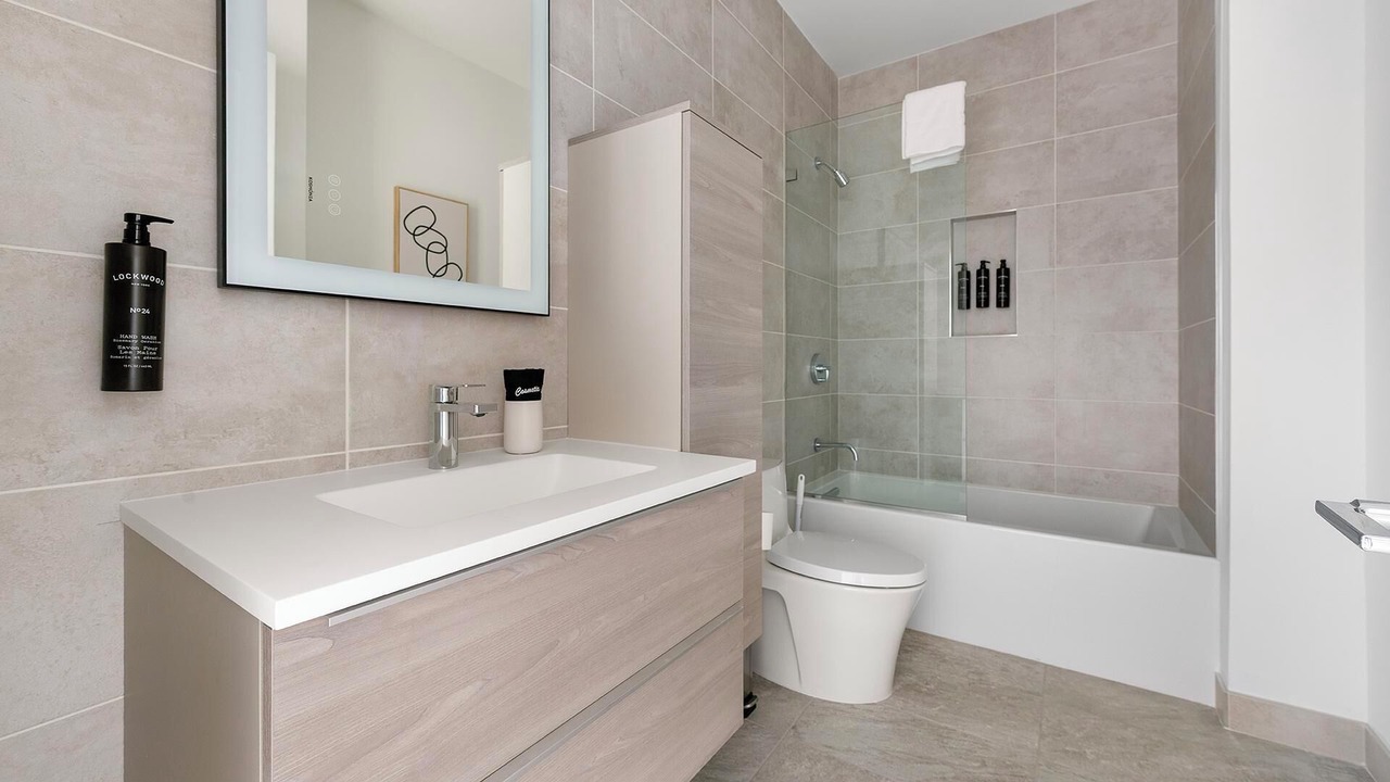 Photo of Bathroom in Mount Vernon Square