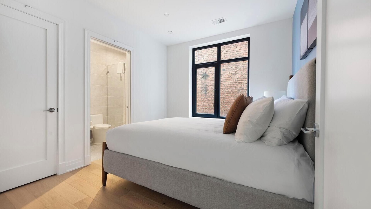 Photo of Bedroom in Mount Vernon Square
