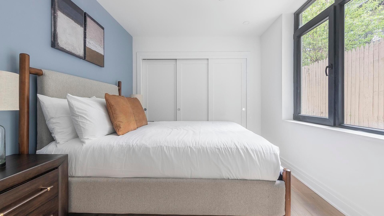 Photo of Bedroom in Mount Vernon Square