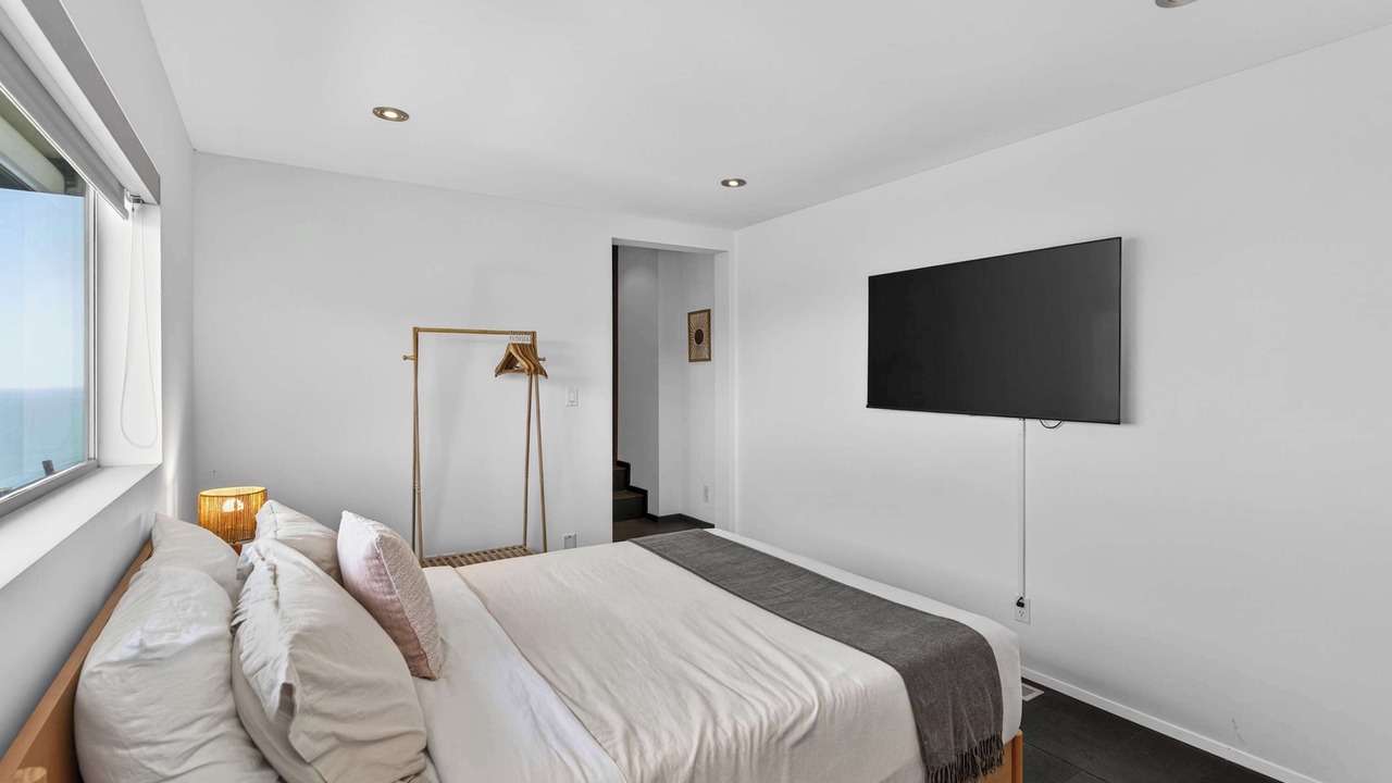 Photo of Bedroom in Malibu