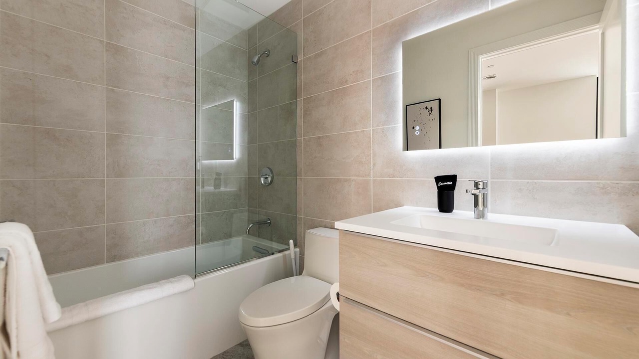 Photo of Bathroom in Mount Vernon Square