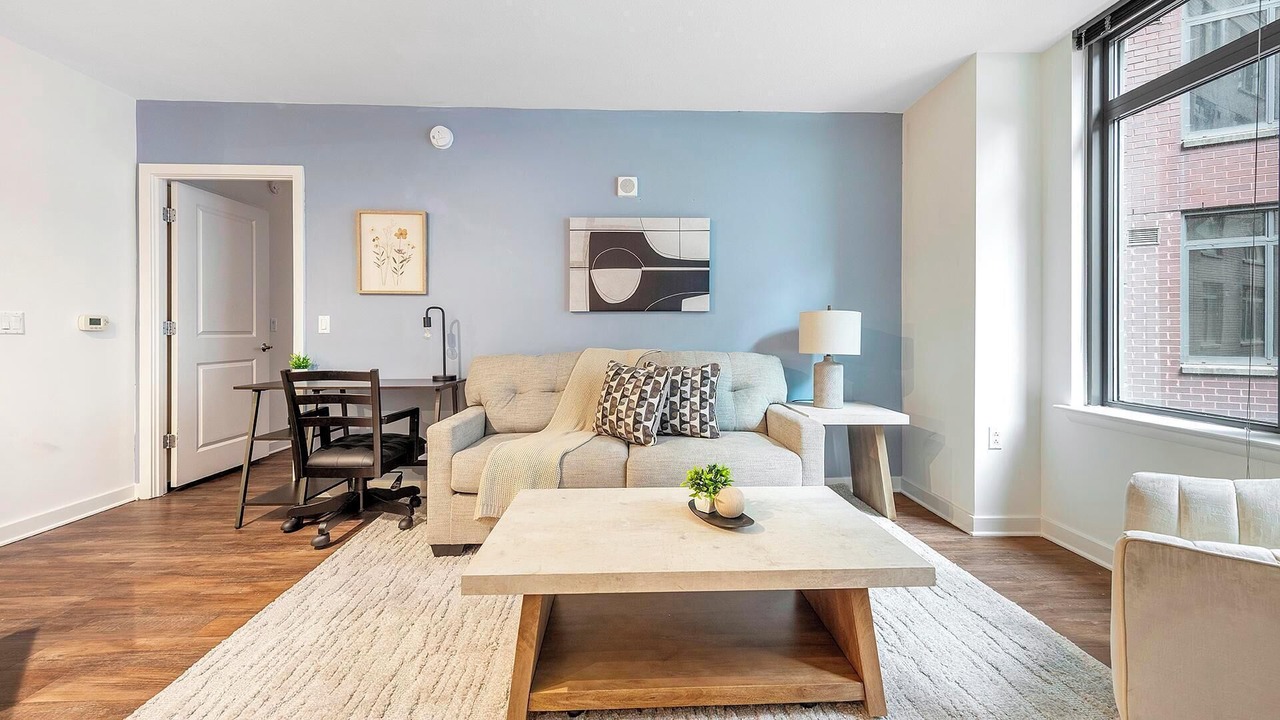 Photo of Livingroom in Navy Yard