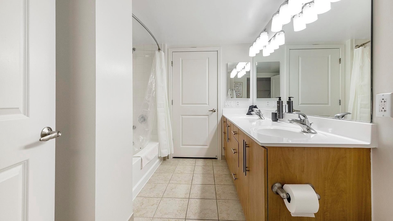 Photo of Bathroom in Navy Yard