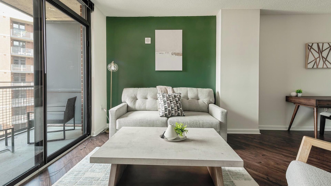 Photo of Livingroom in Navy Yard
