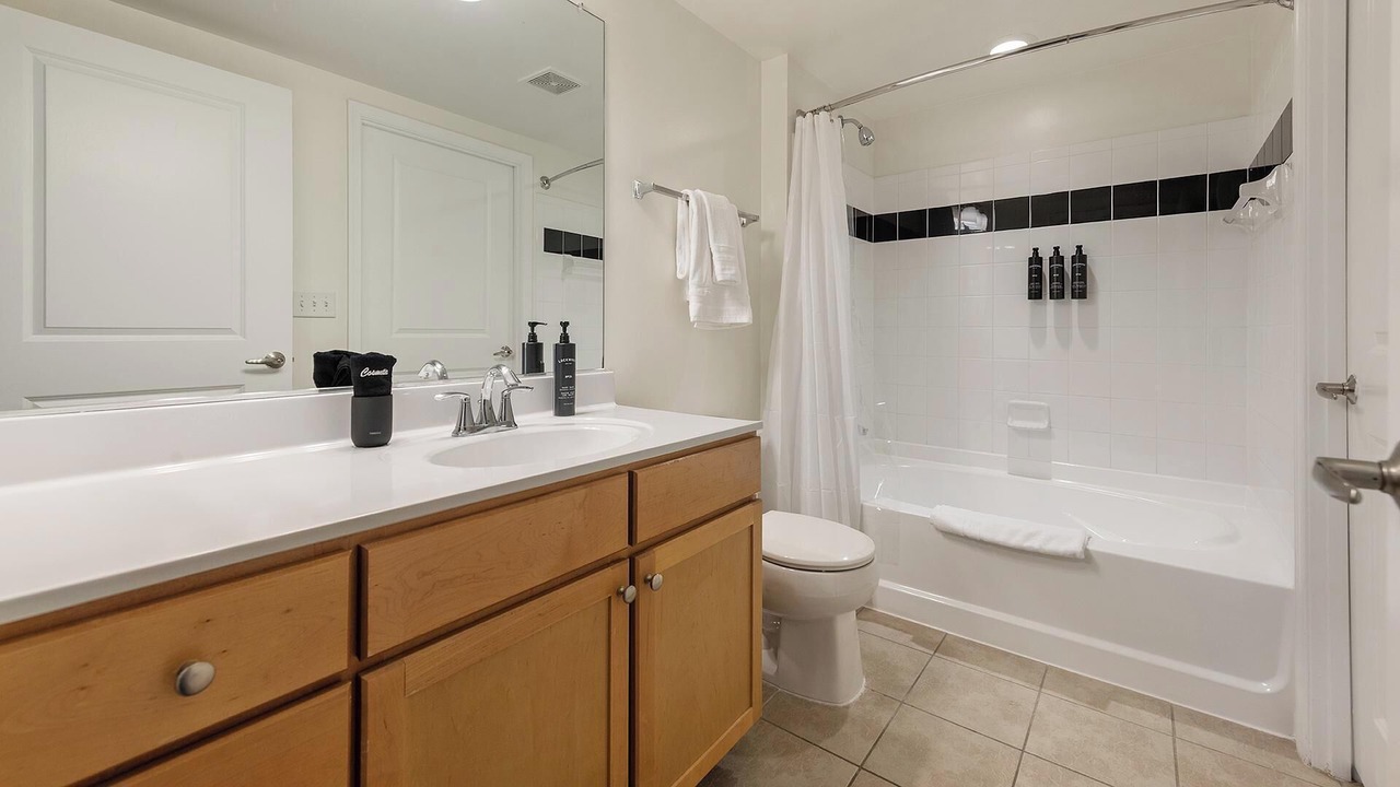 Photo of Bathroom in Navy Yard