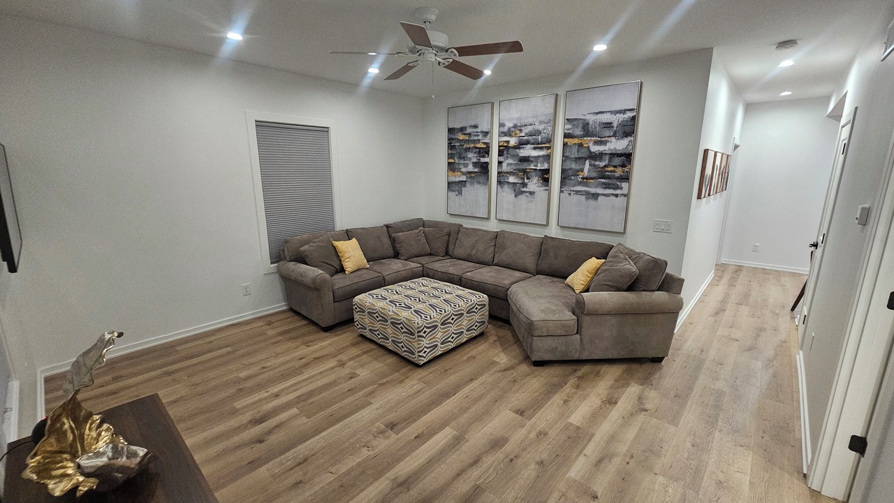 Photo of Livingroom in Ames