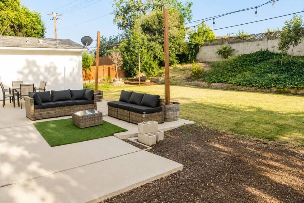 Photo of Patio Balcony in Thousand Oaks