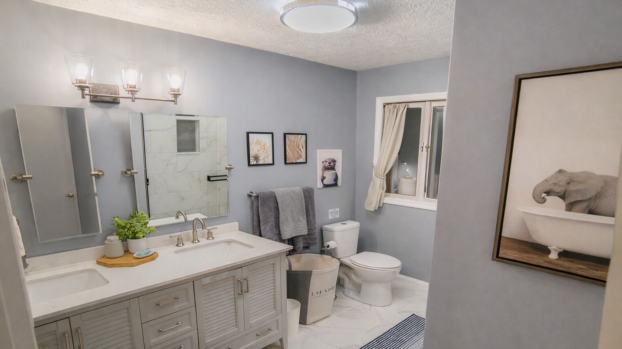 Photo of Bathroom in Mountainside