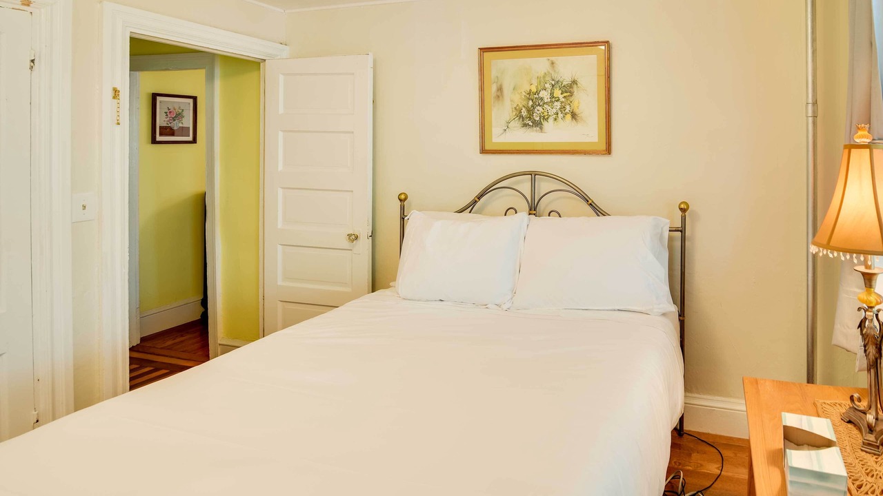 Photo of Bedroom in Warren