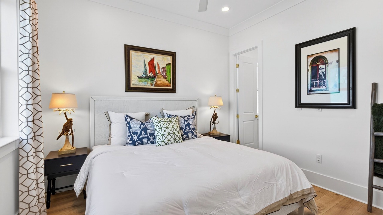 Photo of Bedroom in Henderson Point