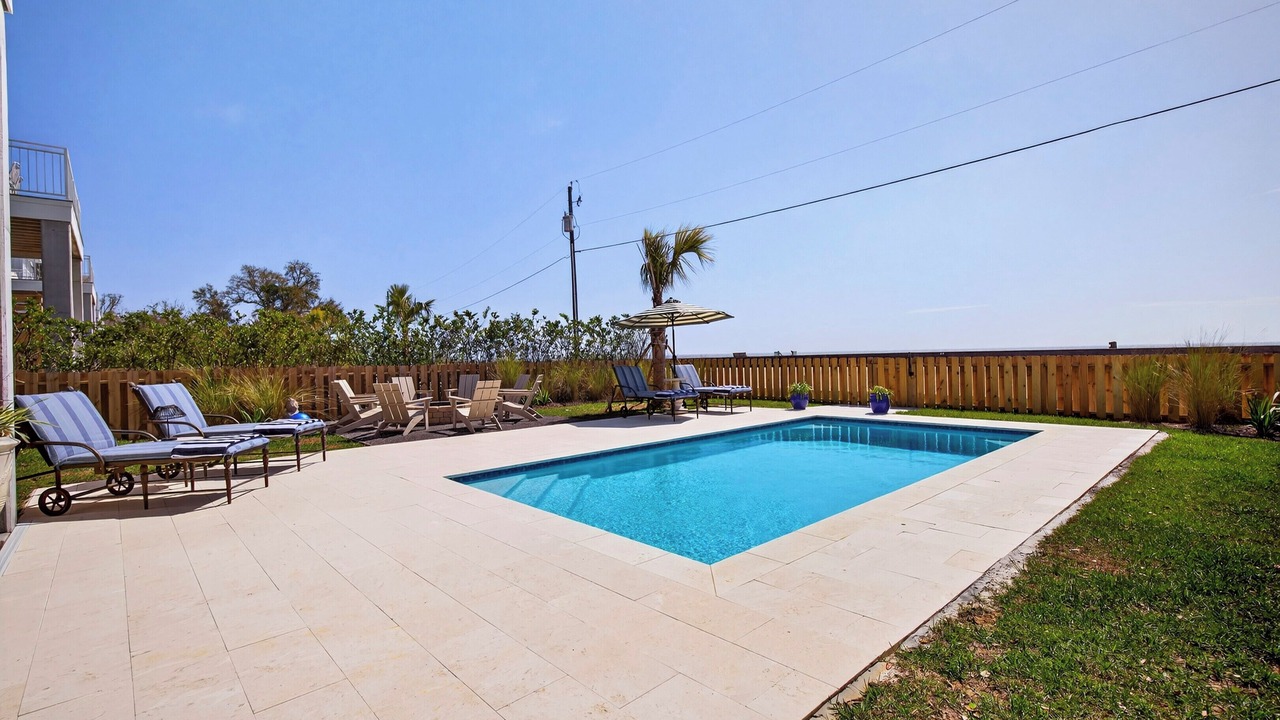 Photo of Outdoor in Henderson Point