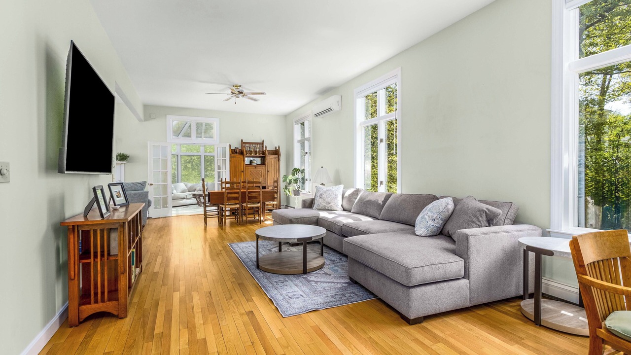 Photo of Livingroom in Cataumet