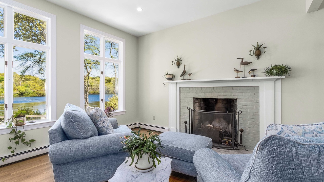 Photo of Livingroom in Cataumet