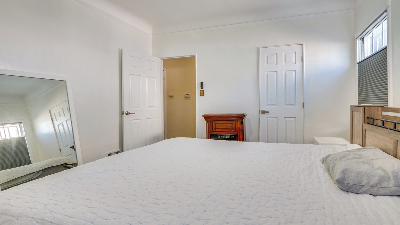 Photo of Bedroom in Crenshaw