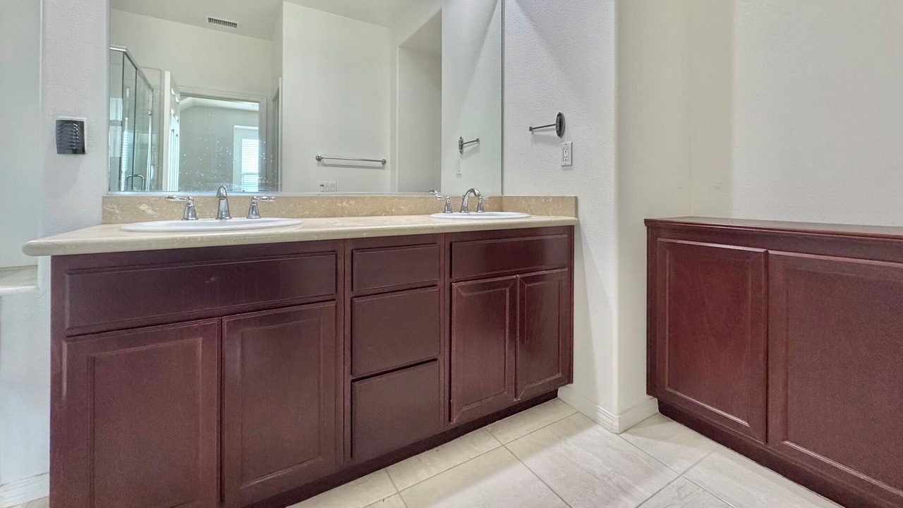 Photo of Bathroom in Riverpark