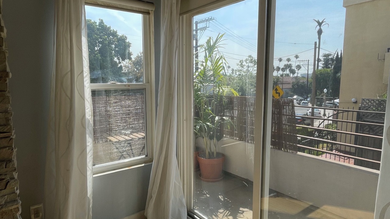 Photo of Others in Hollywood Hills