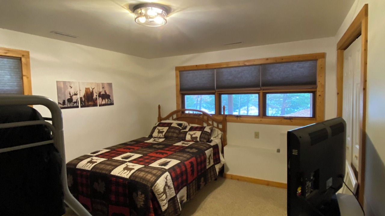 Photo of Bedroom in Comstock
