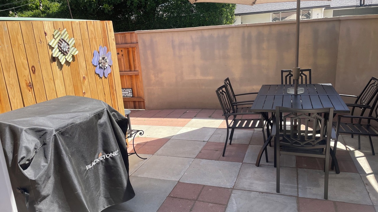 Photo of Outdoor in Valley Village