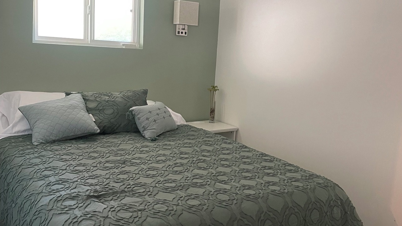 Photo of Bedroom in Valley Village