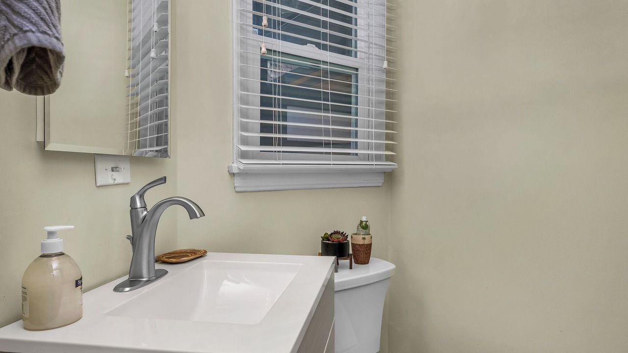 Photo of Bathroom in Van Nuys