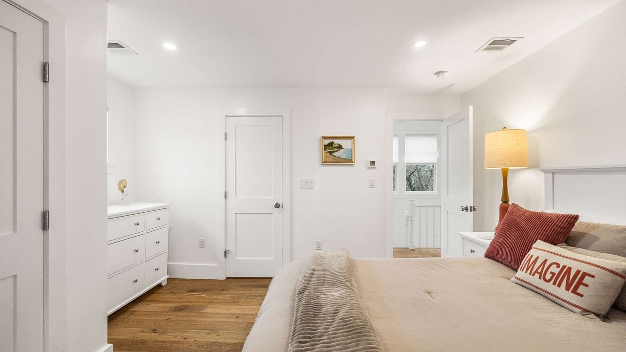 Photo of Bedroom in Chiltonville