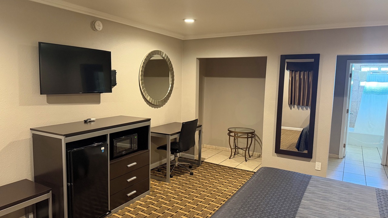 Photo of Bedroom in Inglewood