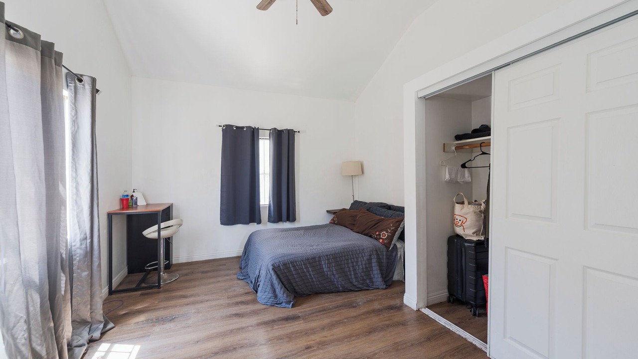 Photo of Bedroom in Inglewood