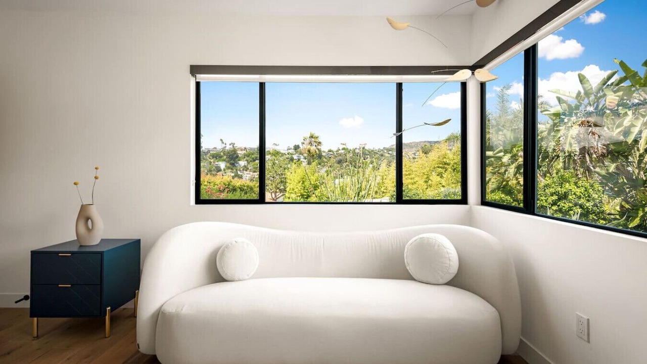Photo of Others in Hollywood Hills