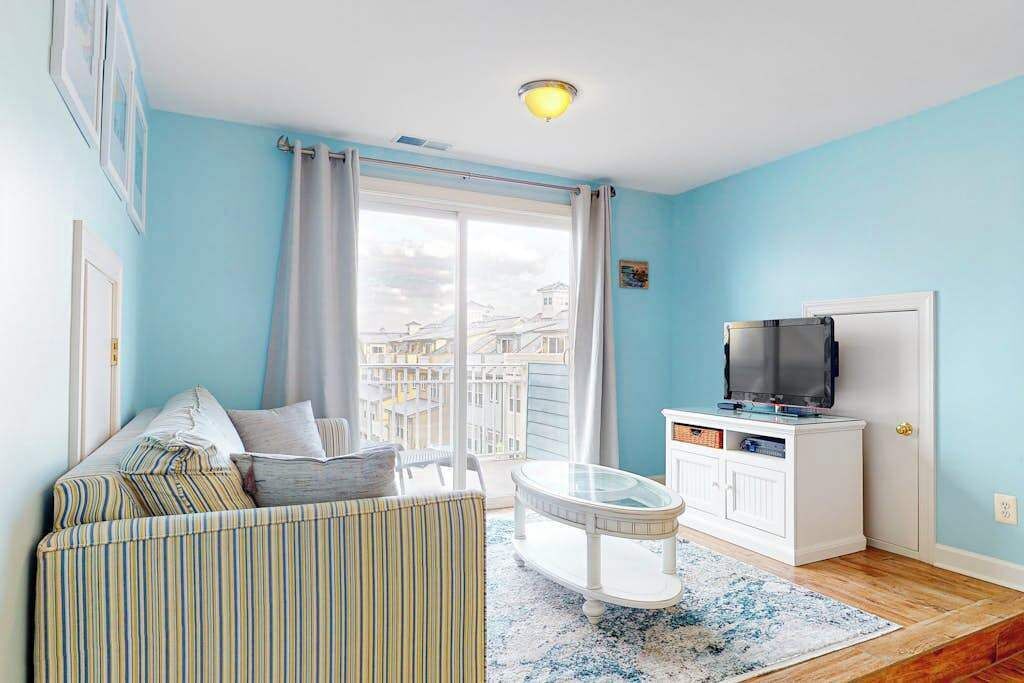 Photo of Livingroom in Sunset Island