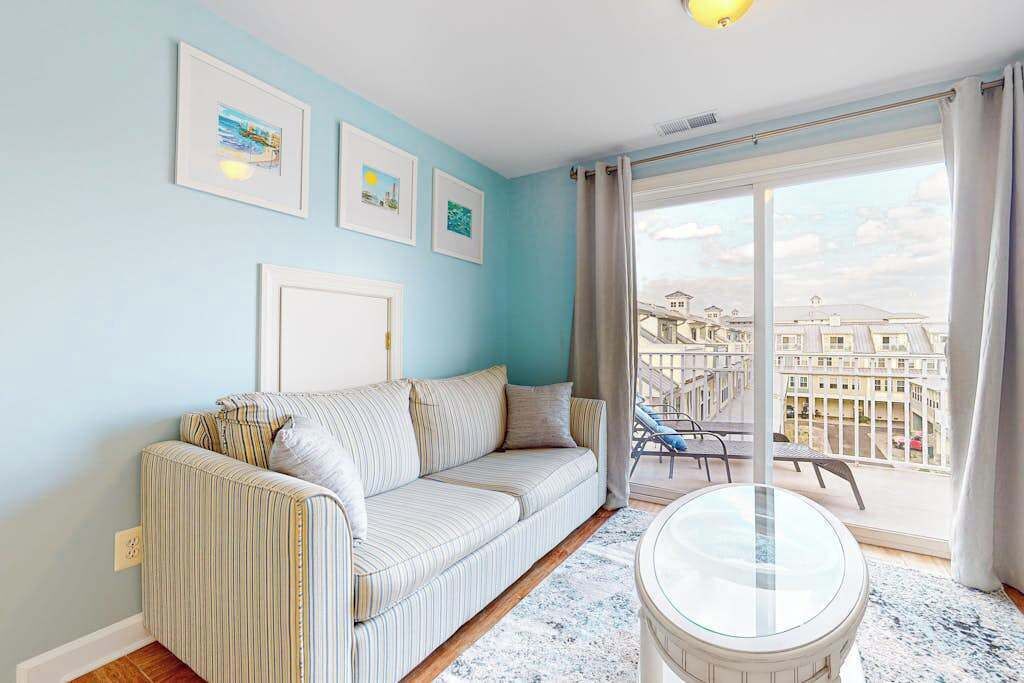 Photo of Livingroom in Sunset Island