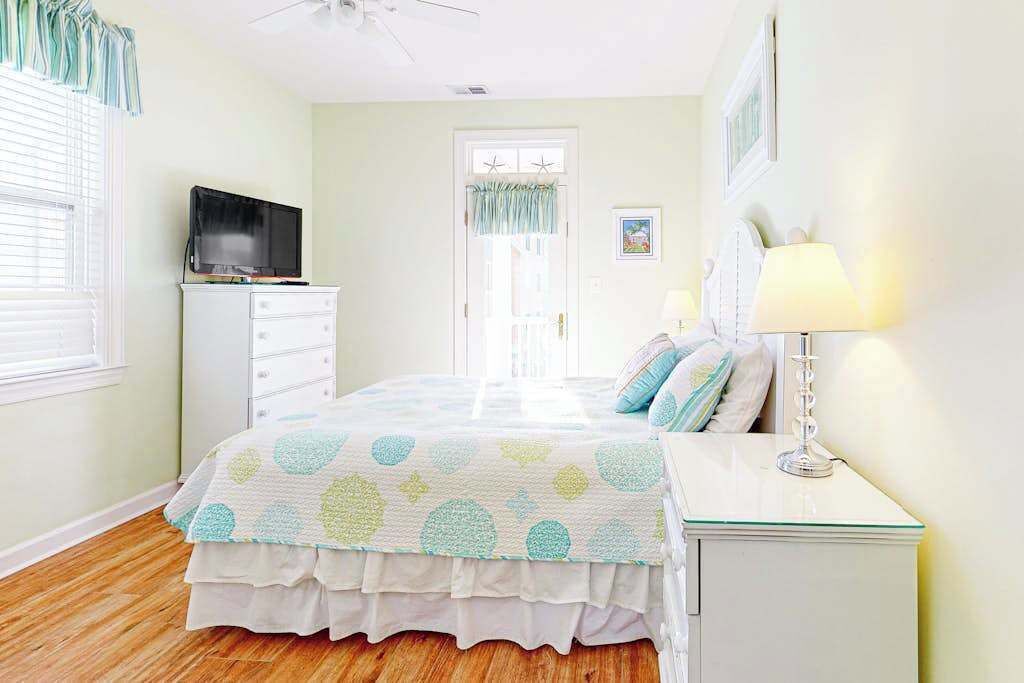 Photo of Bedroom in Sunset Island