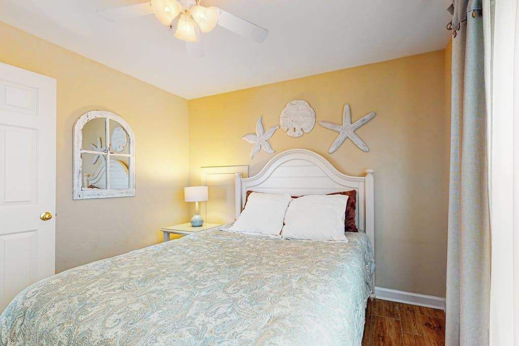 Photo of Bedroom in Sunset Island