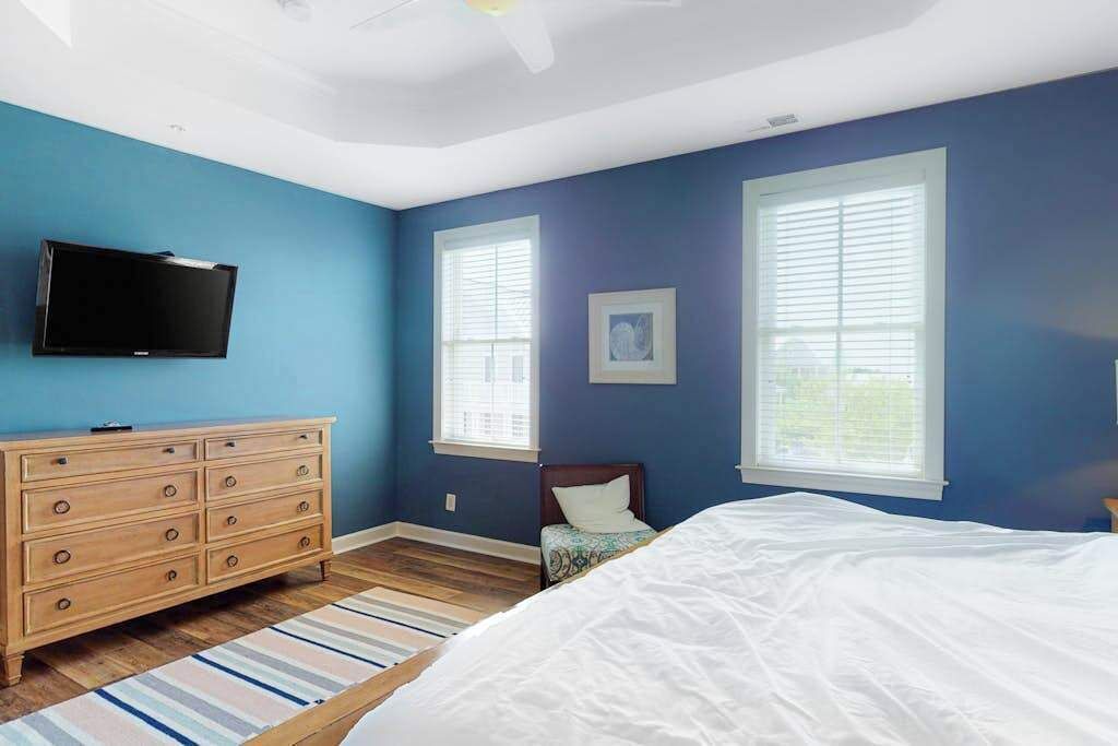 Photo of Bedroom in Sunset Island