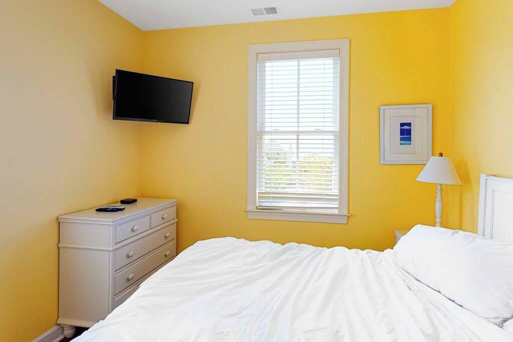 Photo of Bedroom in Sunset Island