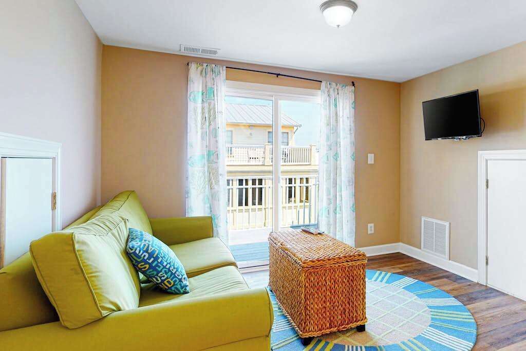 Photo of Livingroom in Sunset Island
