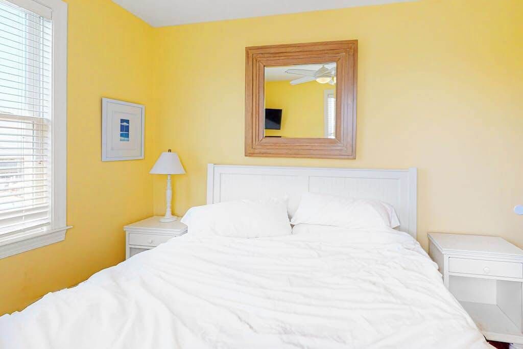 Photo of Bedroom in Sunset Island