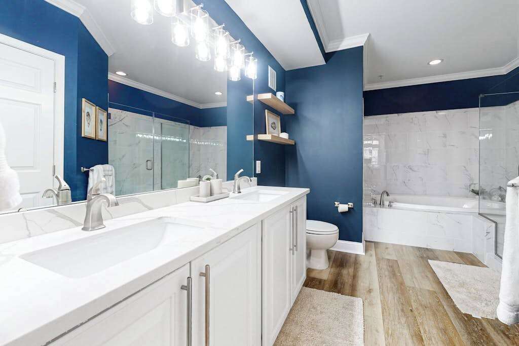 Photo of Bathroom in Sunset Island