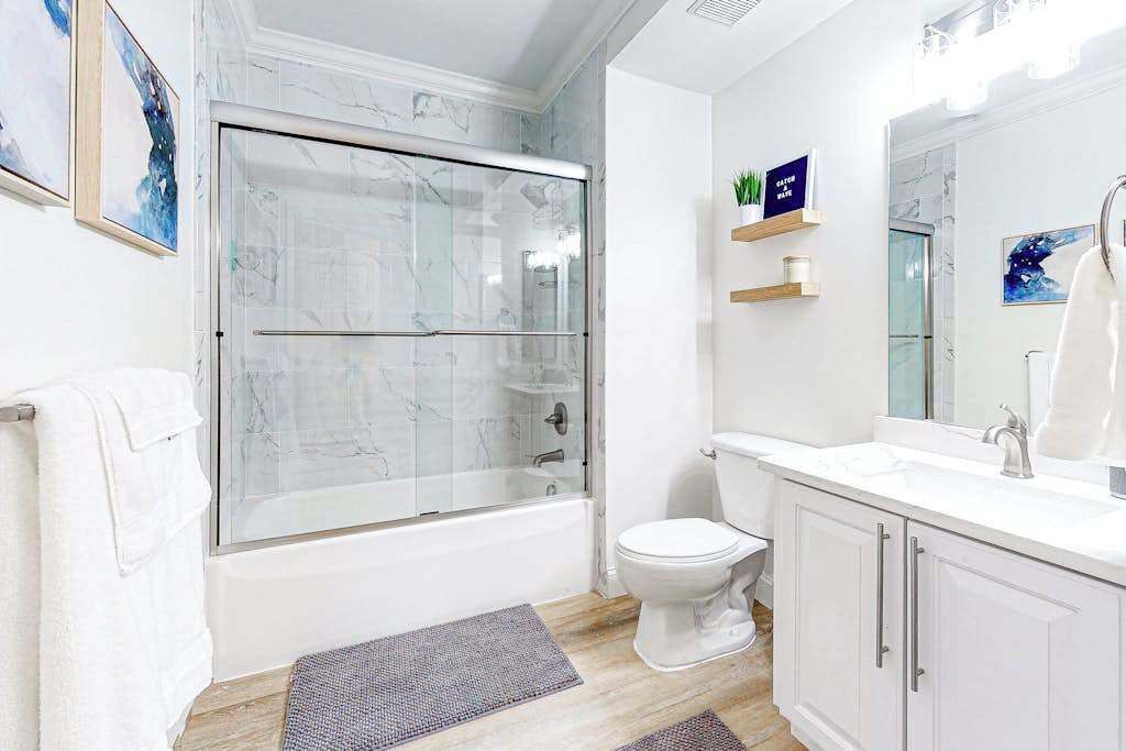 Photo of Bathroom in Sunset Island
