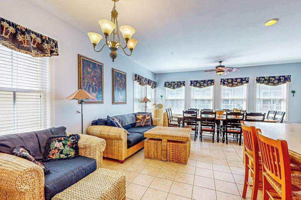 Photo of Livingroom in Sunset Island